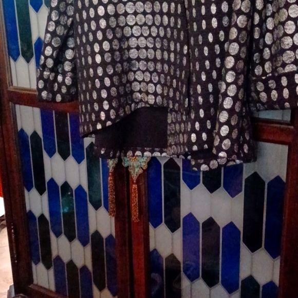 Woman's jacket - Picture 2 of 5